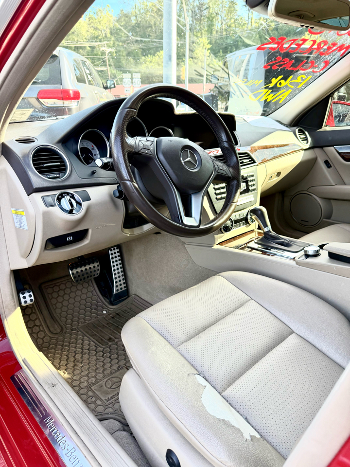 Mercedes-Benz C-Class C300 4MATIC Sport Sedan 2013