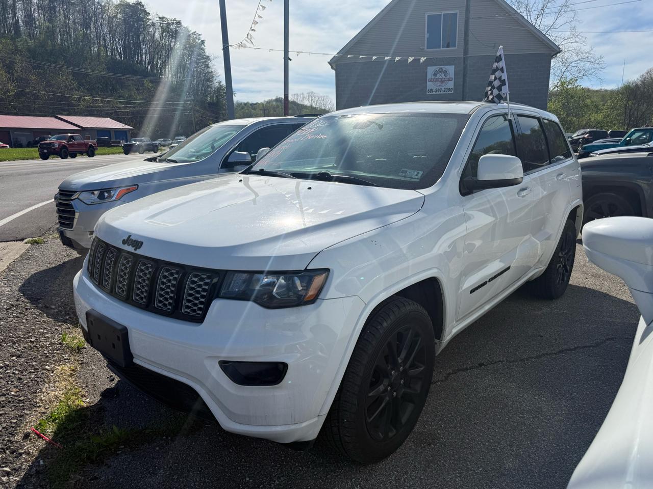 2020 Jeep Grand Cherokee Laredo 4WD