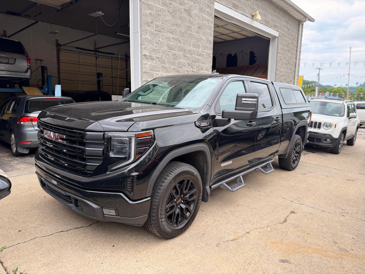 2022 GMC Sierra 1500 Elevation Crew Cab 4WD