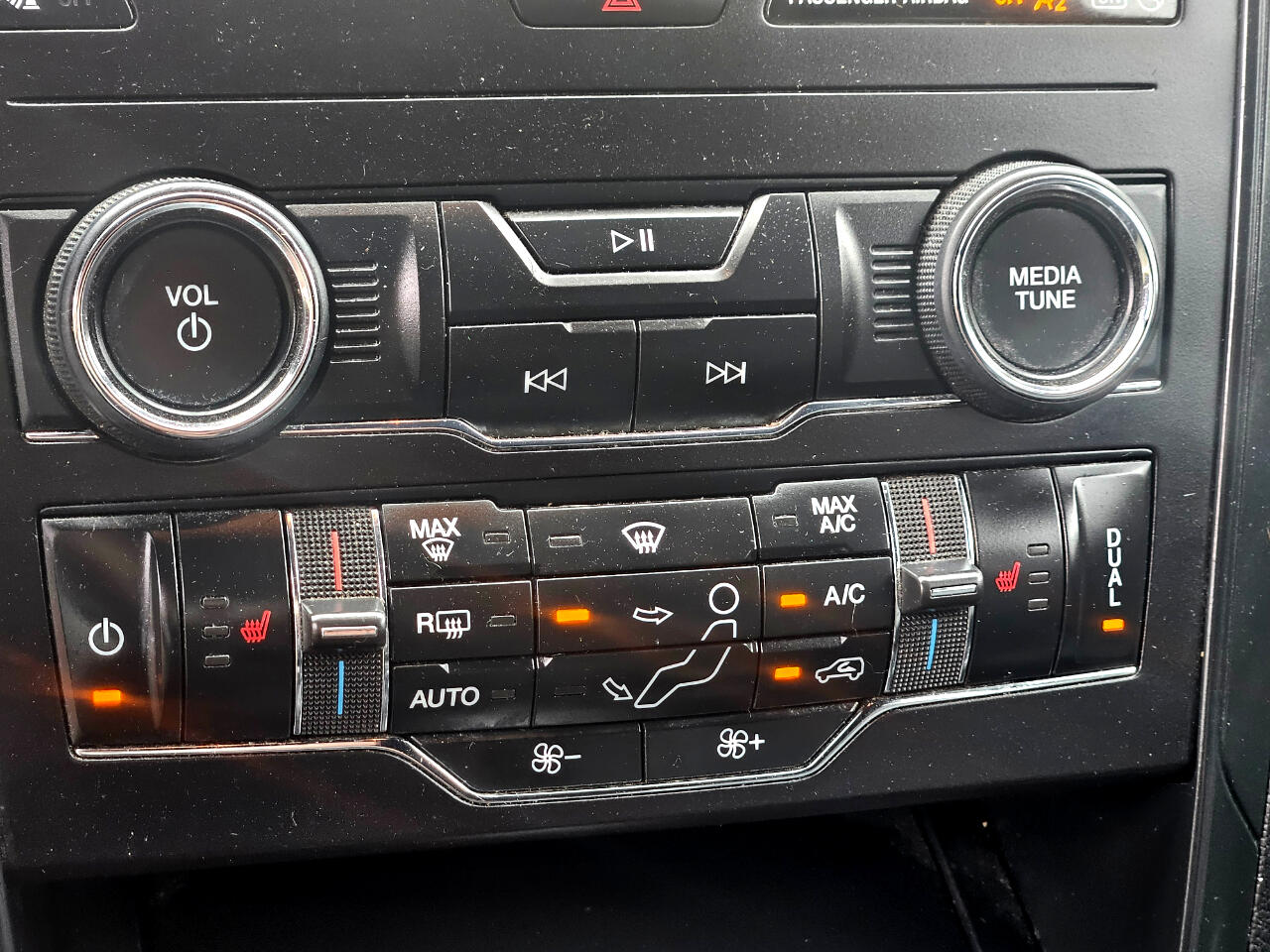 Ford Explorer XLT 4WD 2019