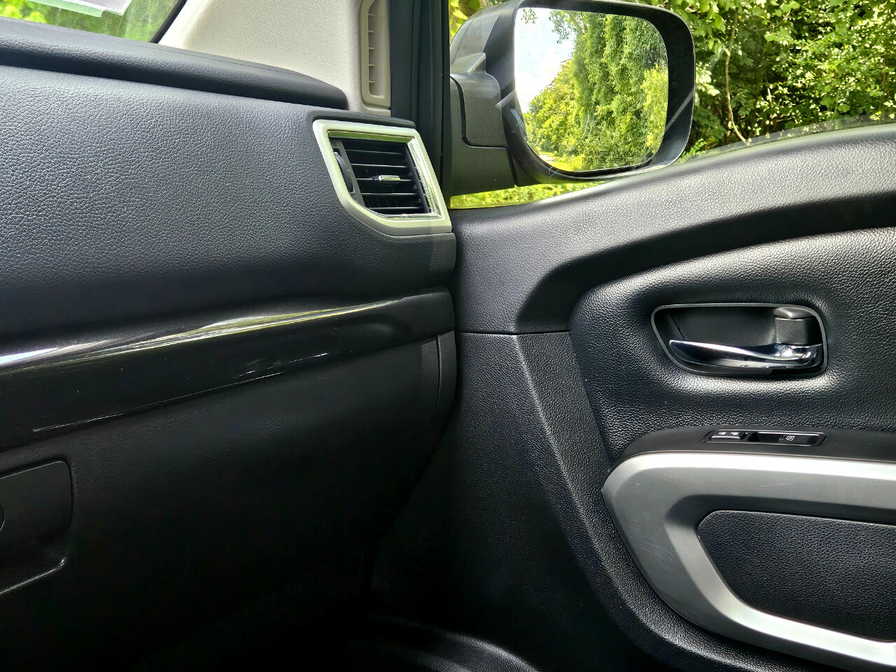Nissan Titan S Crew Cab 2WD 2017