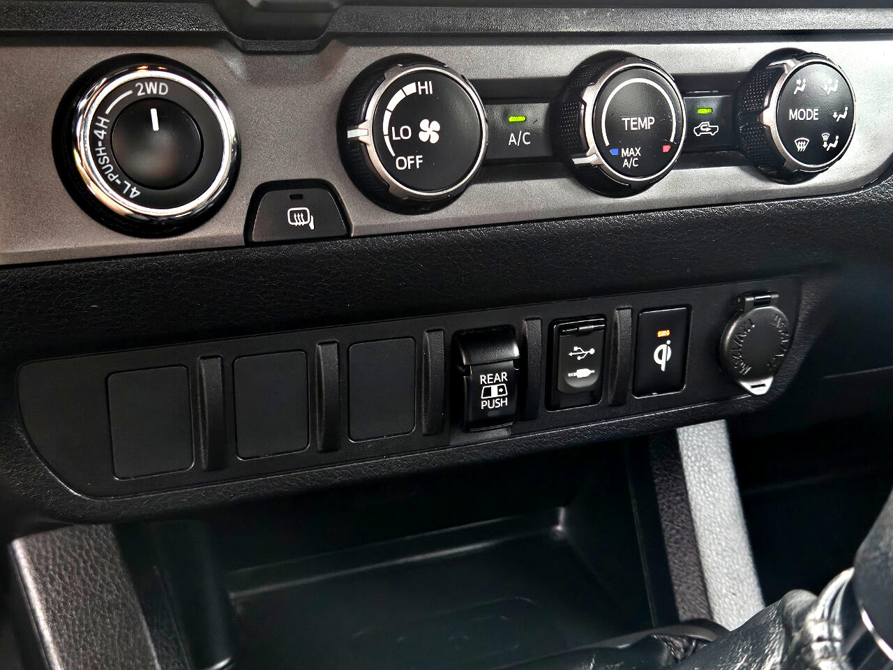 Toyota Tacoma SR5 Double Cab Long Bed V6 6AT 4WD 2019
