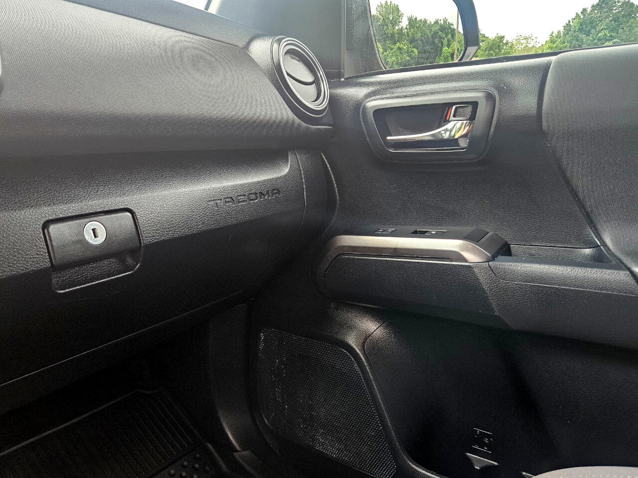 Toyota Tacoma SR5 Double Cab Long Bed V6 6AT 4WD 2019