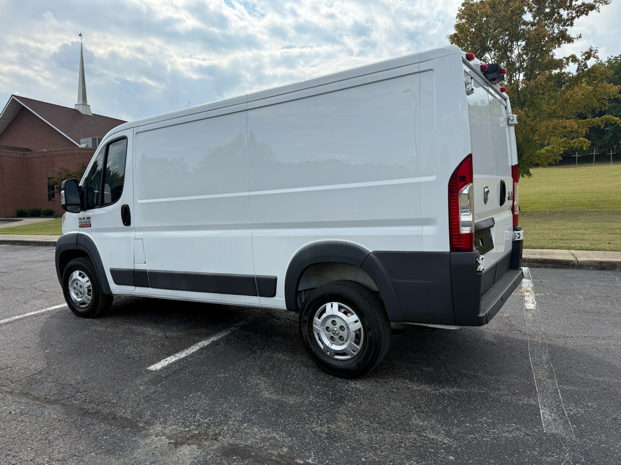 RAM Promaster 1500 Low Roof Tradesman 136-in. WB 2018