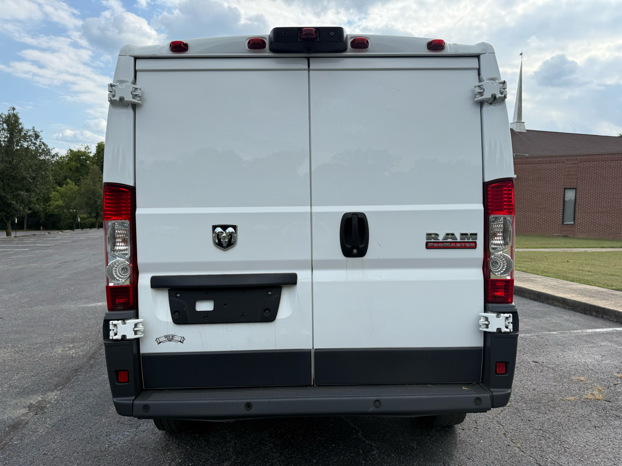 RAM Promaster 1500 Low Roof Tradesman 136-in. WB 2018