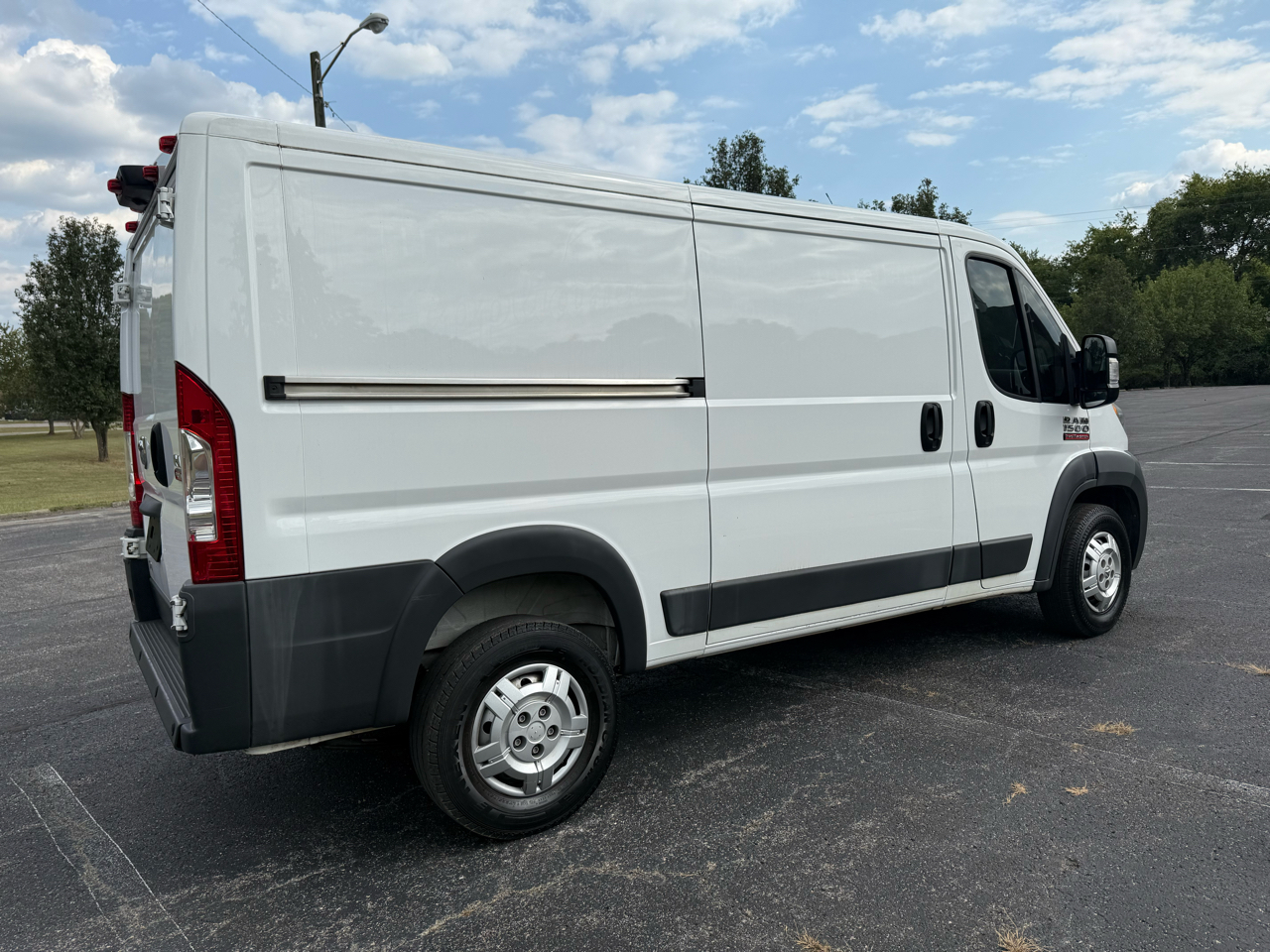 RAM Promaster 1500 Low Roof Tradesman 136-in. WB 2018
