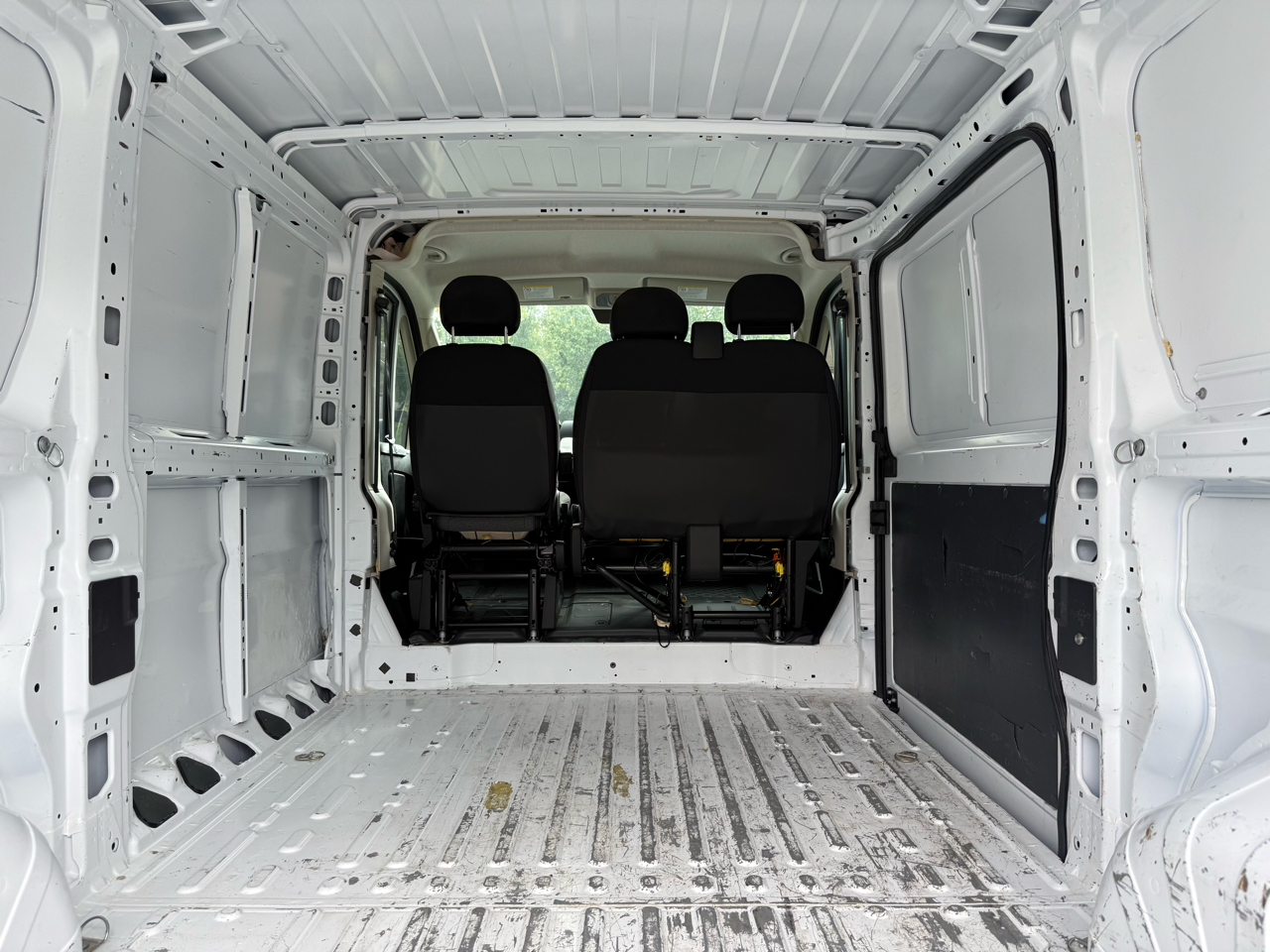 RAM Promaster 1500 Low Roof Tradesman 136-in. WB 2018