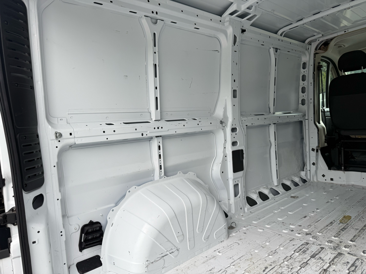 RAM Promaster 1500 Low Roof Tradesman 136-in. WB 2018