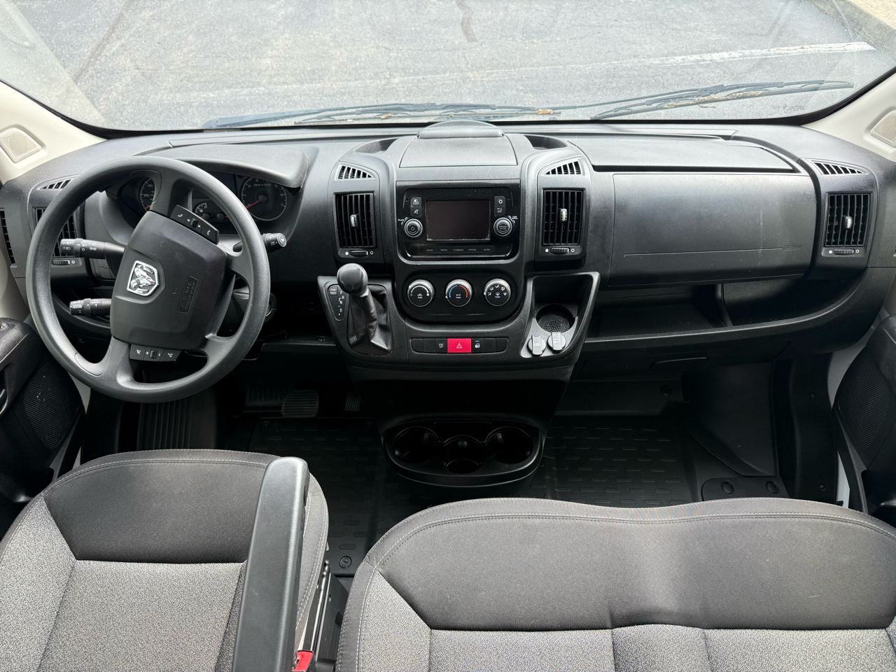 RAM Promaster 1500 Low Roof Tradesman 136-in. WB 2018