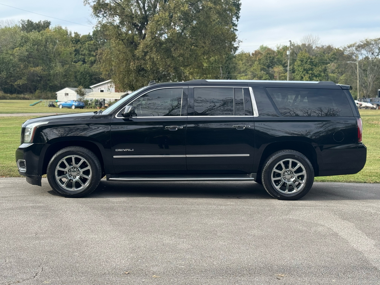 GMC Yukon Denali XL 4WD 2015