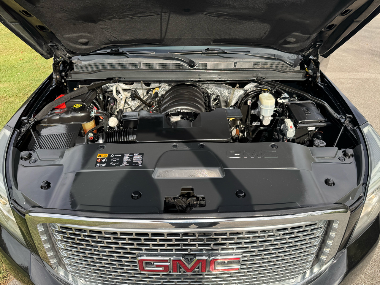 GMC Yukon Denali XL 4WD 2015