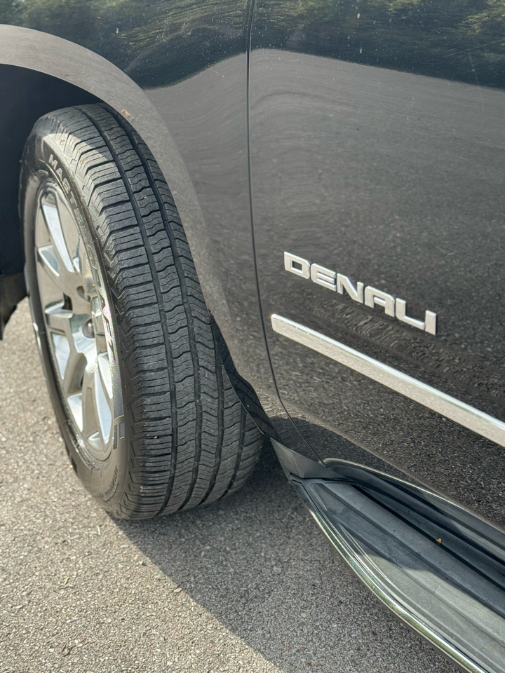 GMC Yukon Denali XL 4WD 2015