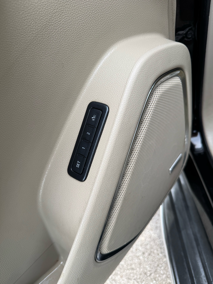 GMC Yukon Denali XL 4WD 2015