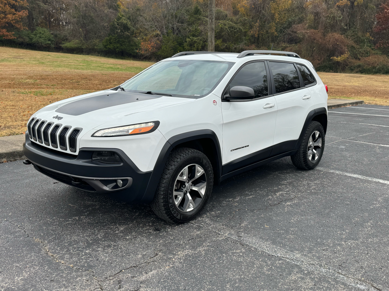 2016 Jeep Cherokee Trailhawk photo 2