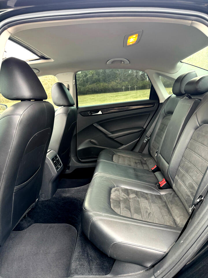 Volkswagen Passat 1.8T SEL Premium AT PZEV 2014