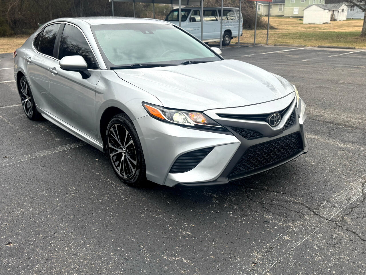 Toyota Camry SE 2020