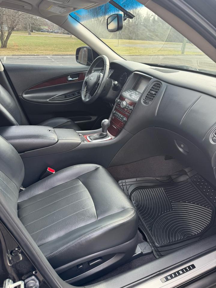 Infiniti QX50 Base AWD 2017