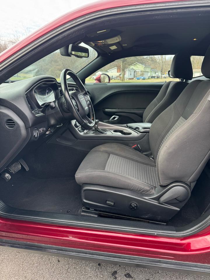 Dodge Challenger SXT 2021