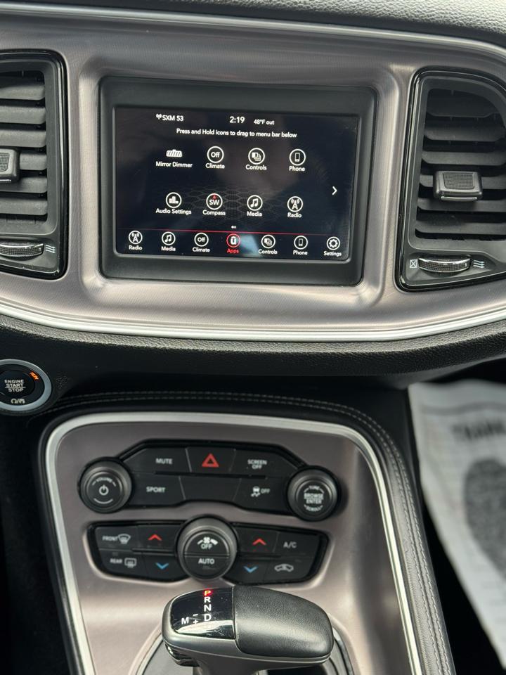 Dodge Challenger SXT 2021