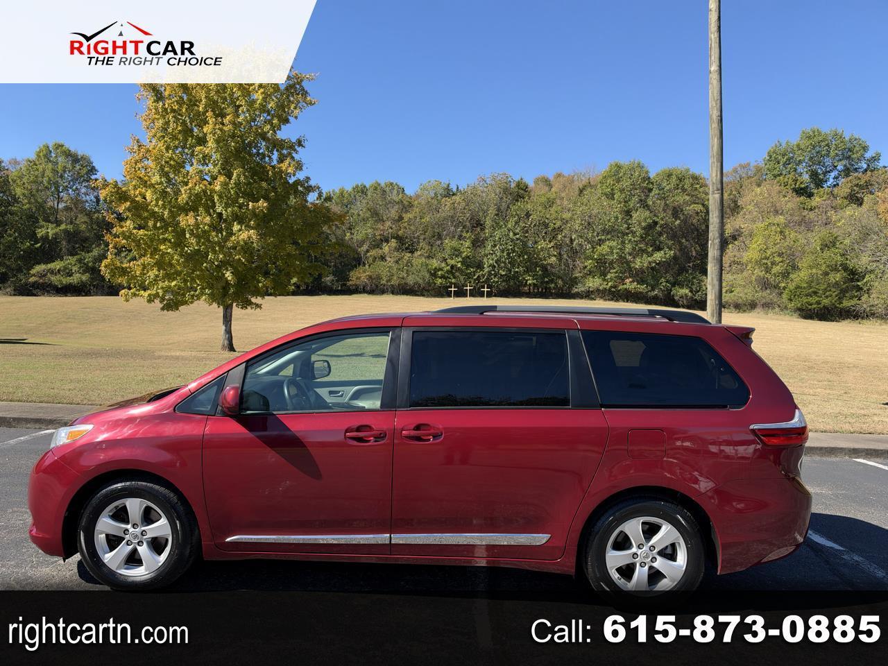 2017 Toyota Sienna LE 8-Passenger