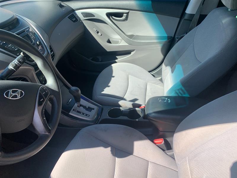 Hyundai Elantra  2013