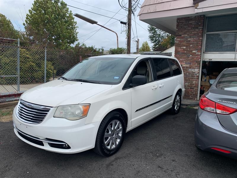 Chrysler Town & Country  2011
