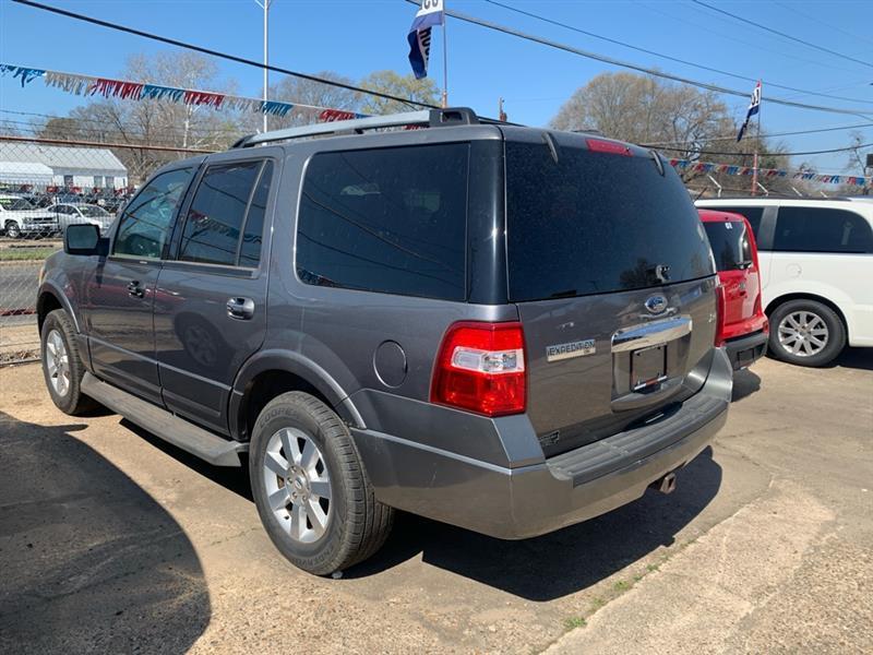 Ford Expedition  2010