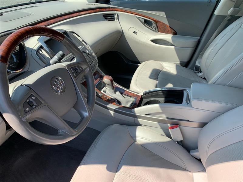 Buick LaCrosse  2013