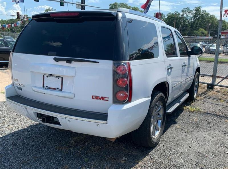 GMC Yukon Denali  2012