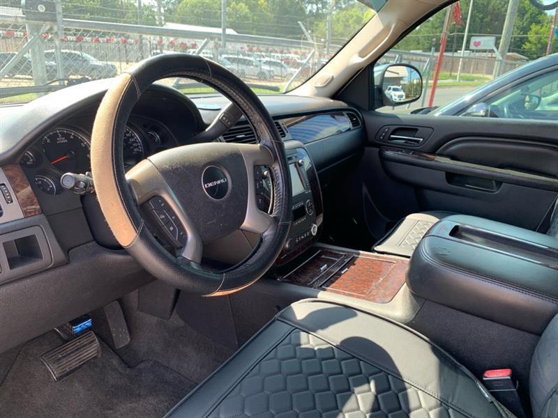 GMC Yukon Denali  2012