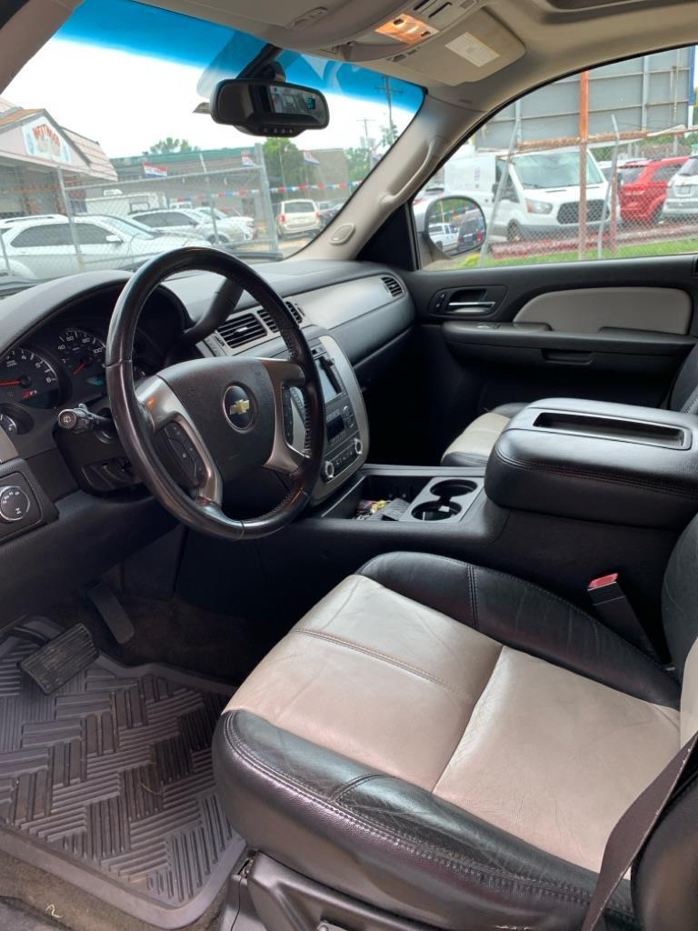 Chevrolet Suburban  2007