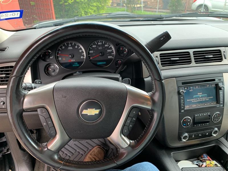 Chevrolet Suburban  2007