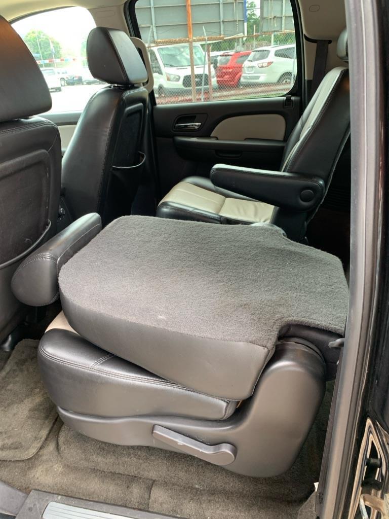 Chevrolet Suburban  2007