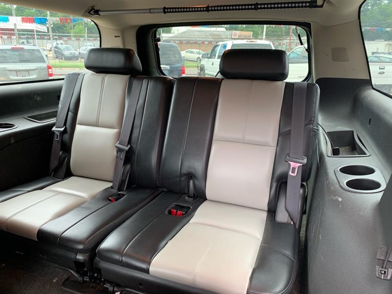 Chevrolet Suburban  2007