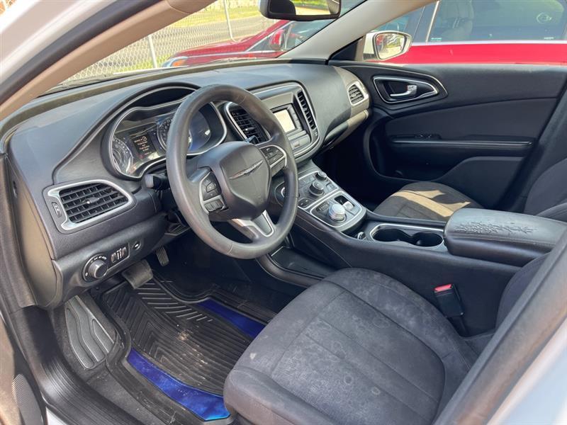 Chrysler 200  2015