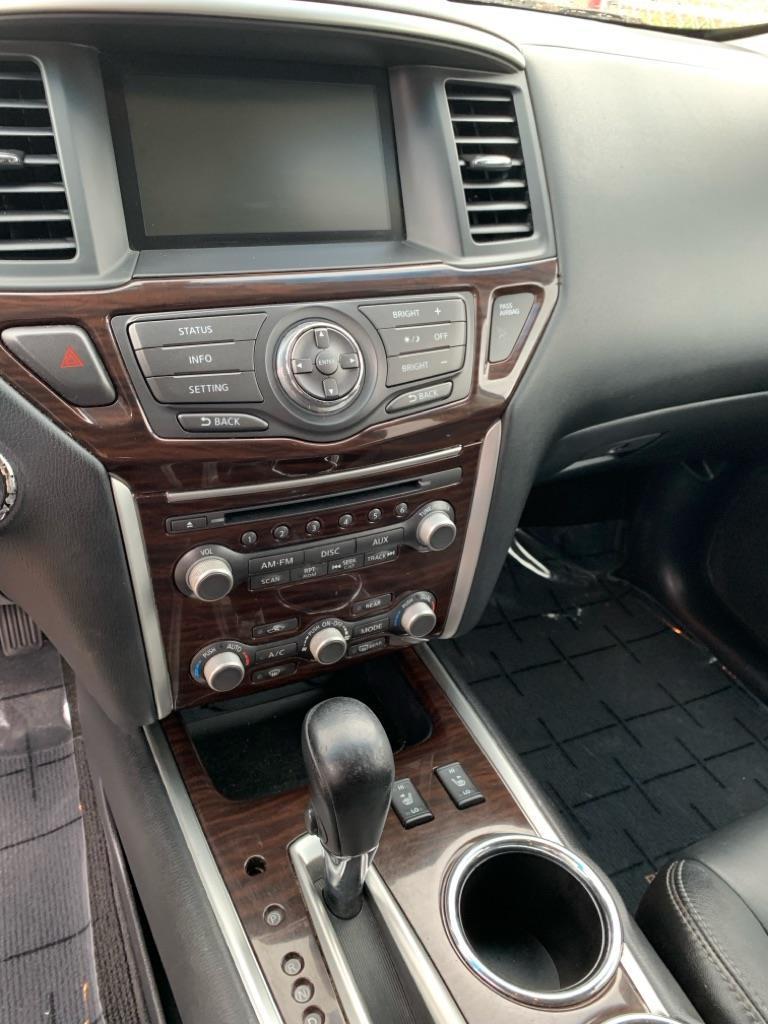 Nissan Pathfinder  2014