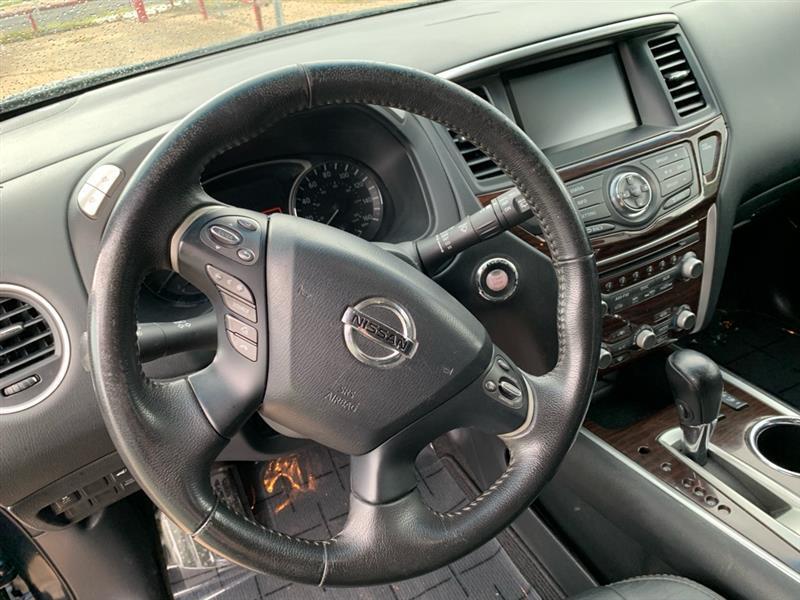 Nissan Pathfinder  2014