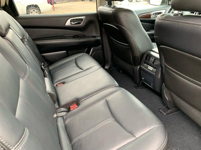 Nissan Pathfinder  2014