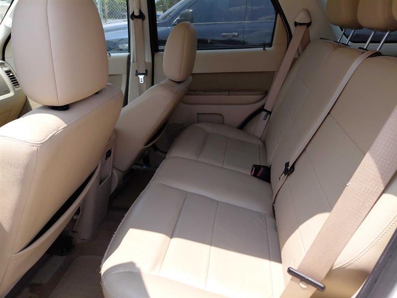 Ford Escape  2010