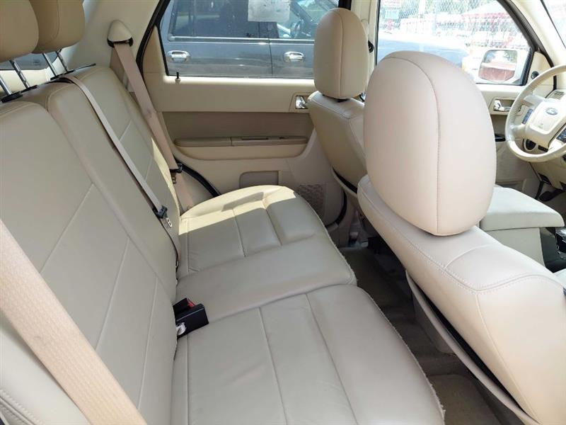 Ford Escape  2010