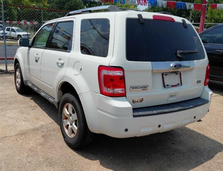 Ford Escape  2010