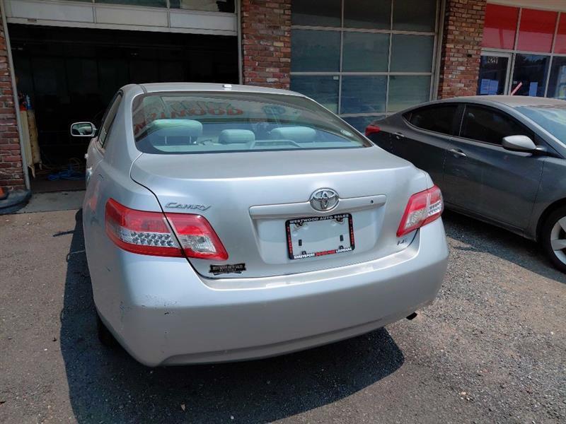 Toyota Camry  2010