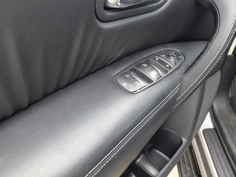 Nissan Armada  2017