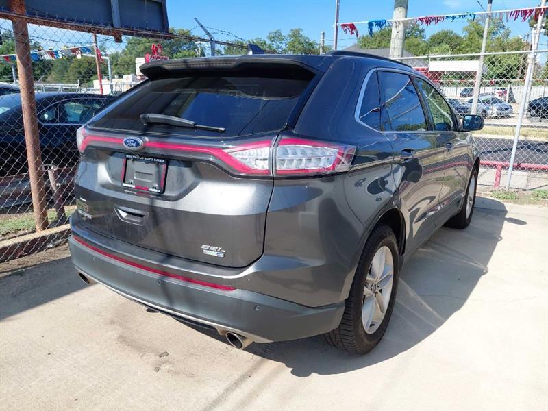 Ford Edge photo 2