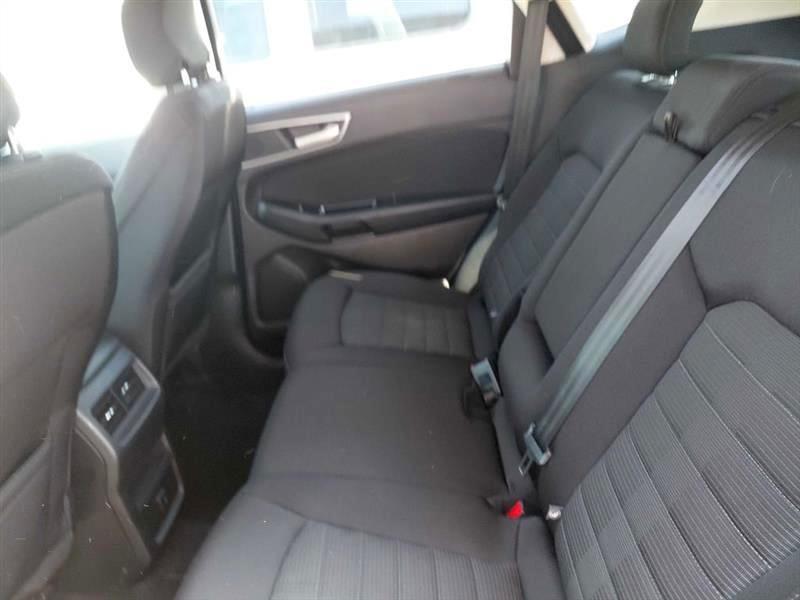 Ford Edge photo 8
