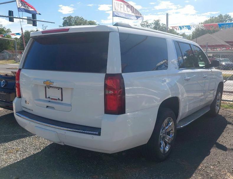 Chevrolet Suburban  2015