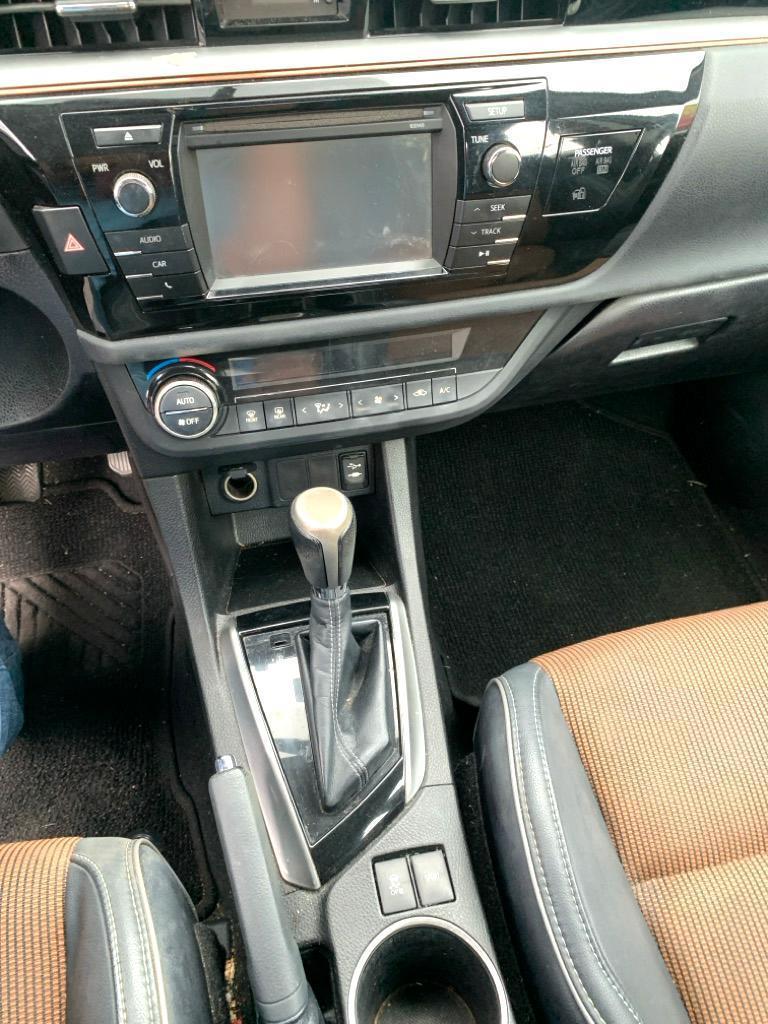 Toyota Corolla  2014