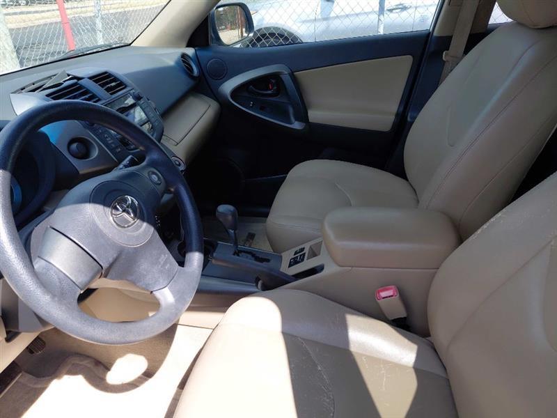 Toyota RAV4  2010