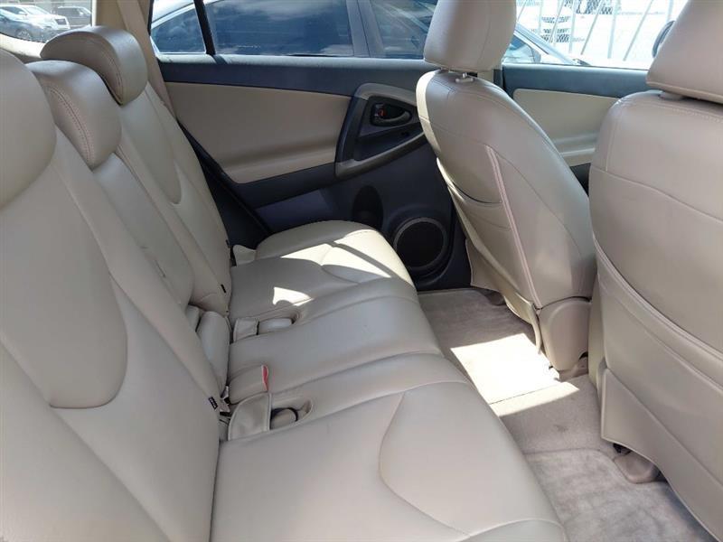 Toyota RAV4  2010