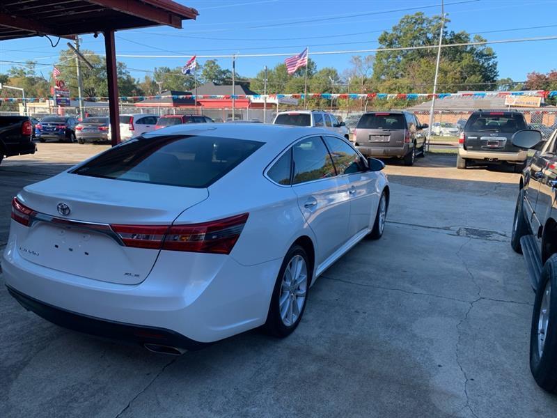 Toyota Avalon  2013
